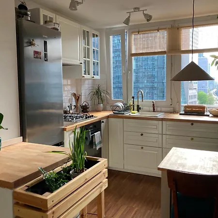 Via Funghi, Po Prostu Dom