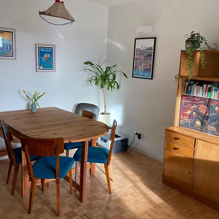 Via Funghi, Po Prostu Dom *